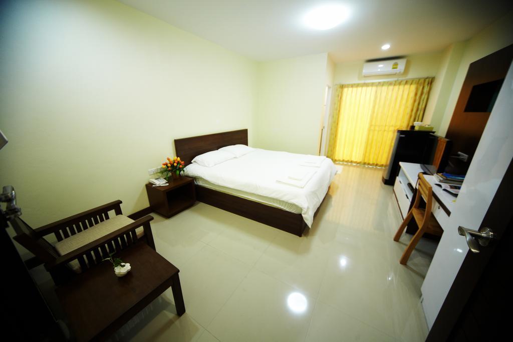 Central Place Serviced Apartment Chonburi Phòng bức ảnh